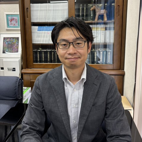 副所長 司法書士 上代健晴